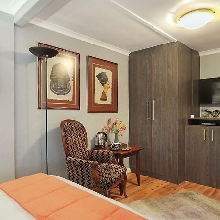 40 Winks Guest House Green Point ケープタウン エクステリア 写真