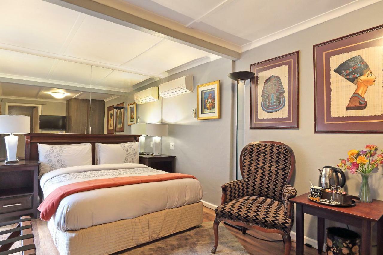 40 Winks Guest House Green Point ケープタウン エクステリア 写真