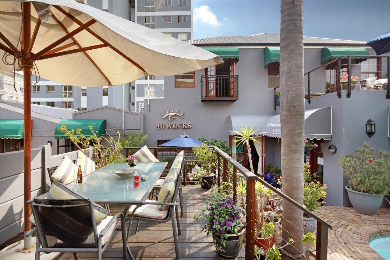40 Winks Guest House Green Point ケープタウン エクステリア 写真